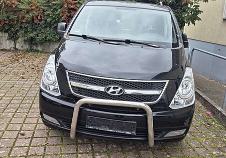Hyundai H-1 Travel, TÜV bis 2026, Rückfahrkam, 8 Sitzer, AHK