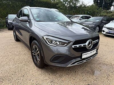 Mercedes-Benz GLA 180 GLA180d Aut Widescreen LED Navi Leder Kamera