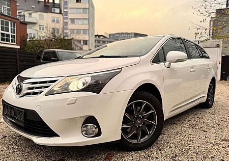 Toyota Avensis 1.8Edition/AUT/NAVI/KLIMA/LEDER/SHZ/R-CAM