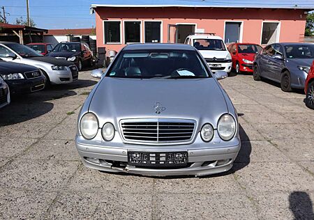 Mercedes-Benz CLK 200 Coupe Kompressor Avantgarde