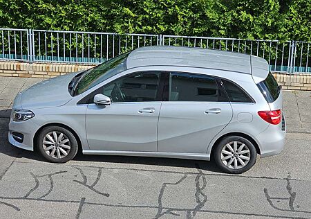 Mercedes-Benz B 180 7G-DCT