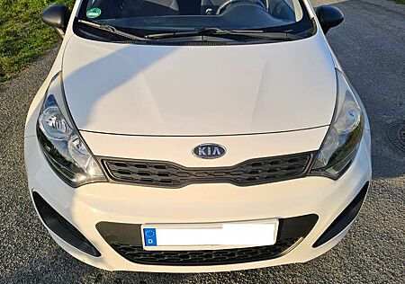 Kia Rio +1.2+Dream-Team+Edition