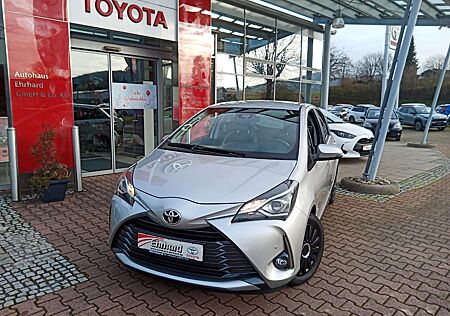 Toyota Yaris Team D 1,5 Benzin *8fach Bereift*