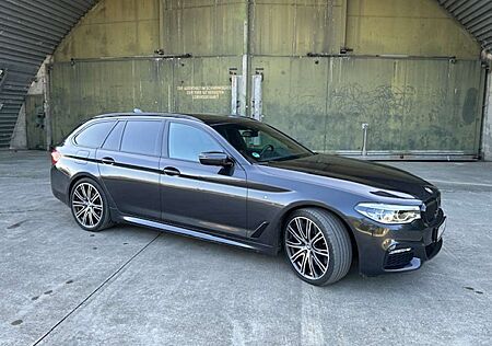 BMW 540d 540 5er Touring xDrive Pano M-Sport 20Zoll M-Line