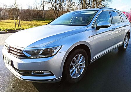 VW Passat Variant Volkswagen 2.0 TDI 4Motion DSG Comfortline NAVI KAMERALED PDC