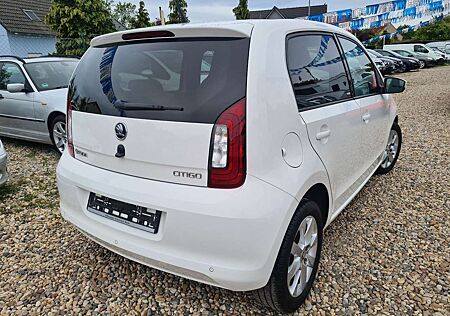 Skoda Citigo CLEVER Green tec *T-LEDER/KLIMA/SHZ/PDC/LMF/LED-