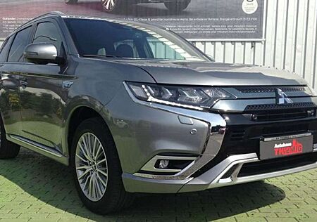 Mitsubishi Outlander Plug-in Hybrid TOP 2.4 MIVEC 4WD