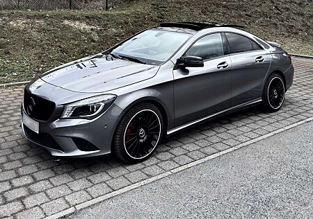 Mercedes-Benz CLA 180 7G-DCT Urban