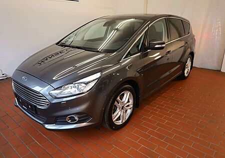 Ford S-Max Titanium / 7-sitzer / AHK / Garantie !