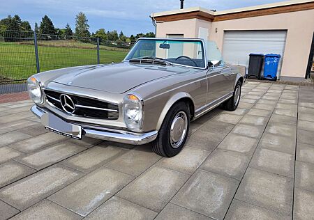 Mercedes-Benz SL 280 Pagode
