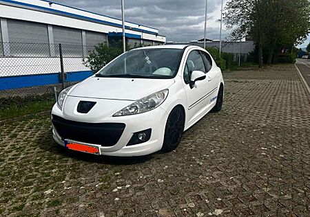 Peugeot 207 SPORT KIT /ALCANTARA / BLUETOOTH/ BLICKFANG!