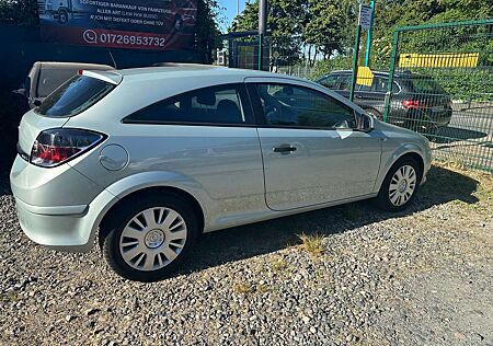 Opel Astra GTC 1.4 Coupé
