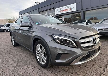 Mercedes-Benz GLA 180 +XENON+PANORAMA+SITZHEIZUNG+TÜV NEU+