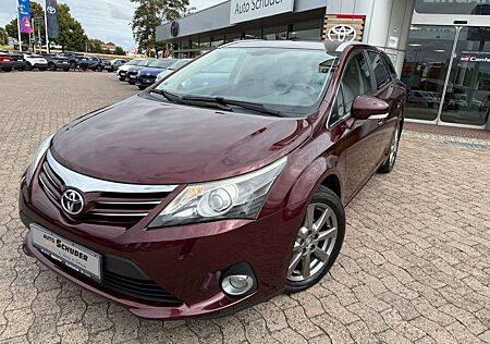 Toyota Avensis Kombi Executive **NAVI/AHK**