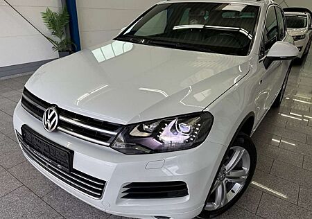 VW Touareg Volkswagen 3.0 TDI V6*R-LINE*AUT*PANO*BI-XN*DYN*360