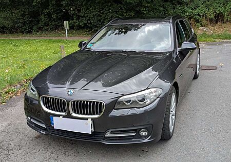 BMW 520d 520 xDrive Touring Aut. Luxury Line