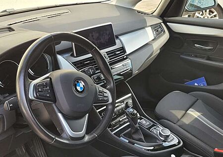 BMW 216 Advantage