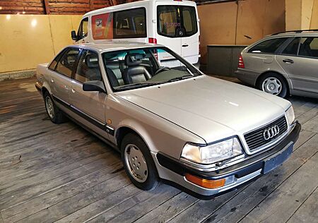 Audi V8 1.Hand Scheckheft lückenlos original nur 140tkm