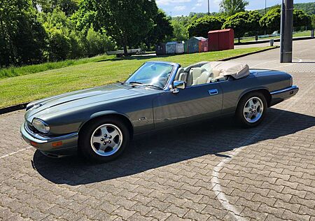 Jaguar XJS 6 Zylinder ,3980 ccm , 171 KW