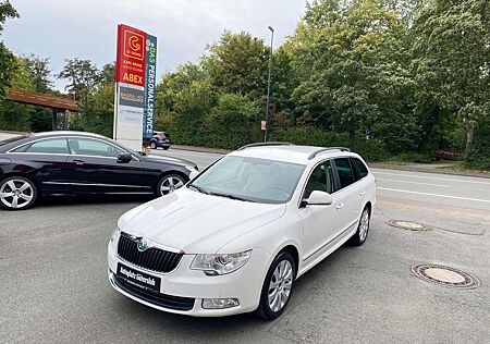 Skoda Superb Combi 2.0 TDI DSG Elegance NAVI XENON LEDER