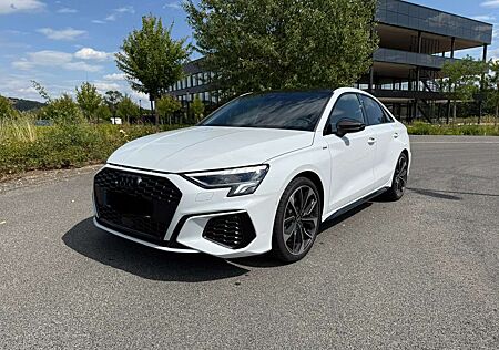 Audi A3 35 TFSI S line S tronic *schwarz*Garantie*Sportaus