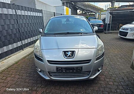 Peugeot 5008 Premium 7 Sitze