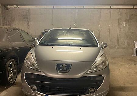 Peugeot 207 CC 120 VTi Filou