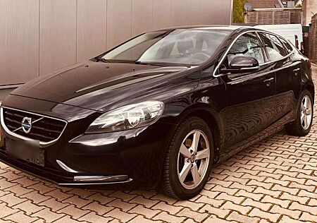 Volvo V40 Momentum