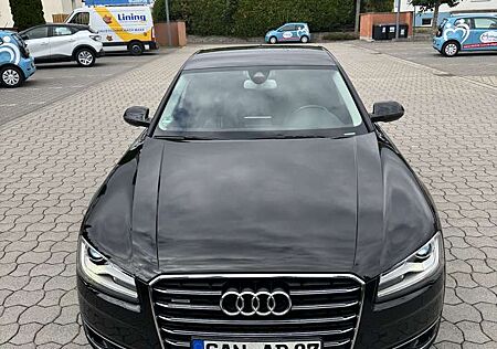 Audi A8 3.0 TDI clean diesel quattro
