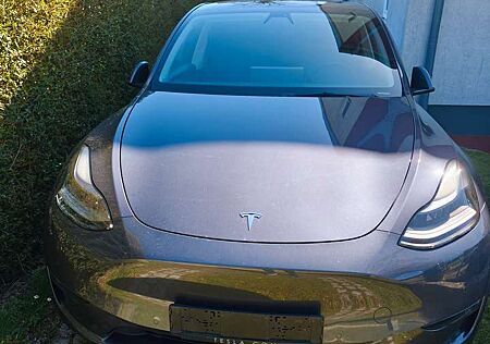 Tesla Model Y Long Range Dual Motor AWD
