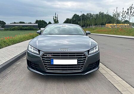 Audi TT Coupe 2.0 TFSI S-Line-Quattro-Virtual-PDC-BT