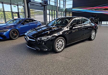 Mercedes-Benz CLA 180 7G-DCT Progressive
