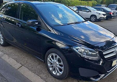 Mercedes-Benz B 180 CDI 6G Klima SHZ Navi Tempo.PDC v+h BC