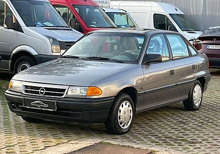 Opel Astra GL 1.6//Servo//ZV//2.Hand//Originaler Zustand//