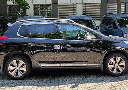 Peugeot 2008 Allure SHZ Pano Navi Allwetterreifen PDC