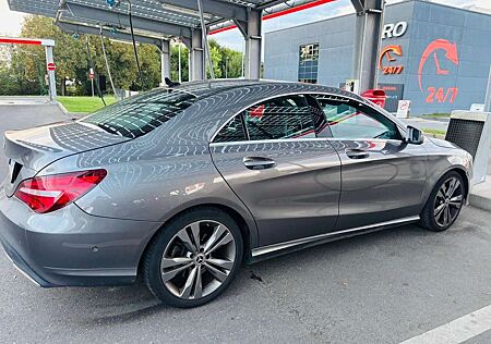 Mercedes-Benz CLA 180 CLA Urban