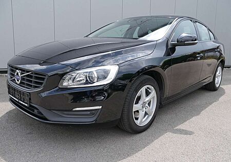 Volvo S60 Lim. D3 Kinetic NAVI/S-DACH/STHZ/PDC