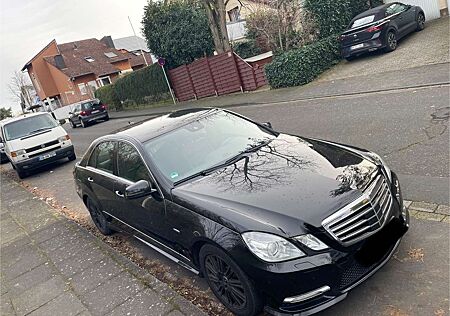 Mercedes-Benz E 300 CDI DPF BlueEFFICIENCY 7G-TRONIC Avantgarde