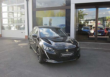 Peugeot e-208 GT+ Elektromotor mit Toterwinkelassistent