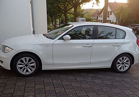 BMW 116i 116 TÜV, STEUERKETTE,KUPPLUNG, BATTERIE NEUE