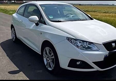 Seat Ibiza SC 1.6 16V DSG Sport