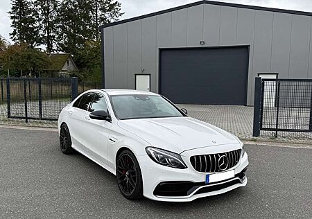 Mercedes-Benz C 63 AMG S Speedshift 7G-MCT
