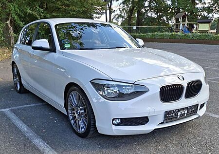 BMW 116 i *LIM*PCD*SHZ*ALU*KLIMA
