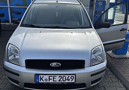 Ford Fusion 1.4 Benzin Klimaanlage