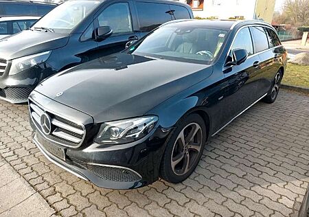 Mercedes-Benz E 220 d T-Modell *MULTIBEAM*BURMESTER*DISTR.*AHK