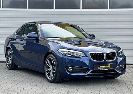 BMW 230 i Coupe Sport Line 2.Hand/SHZ/MFL/NAVI/Garant