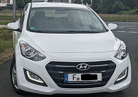 Hyundai i30 Diesel blue 1.6 CRDi Classic