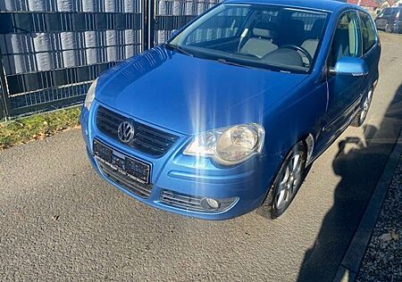 VW Polo Volkswagen Tour Klima ALLWETTERreifen