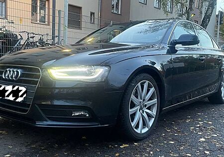 Audi A4 2.0 TDI DPF clean diesel multitronic Ambition
