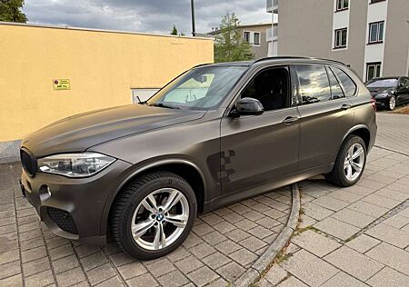 BMW X5 xDrive 30 d / PERFORMANCE